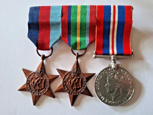 Wwii mounted medal group - mounted, x